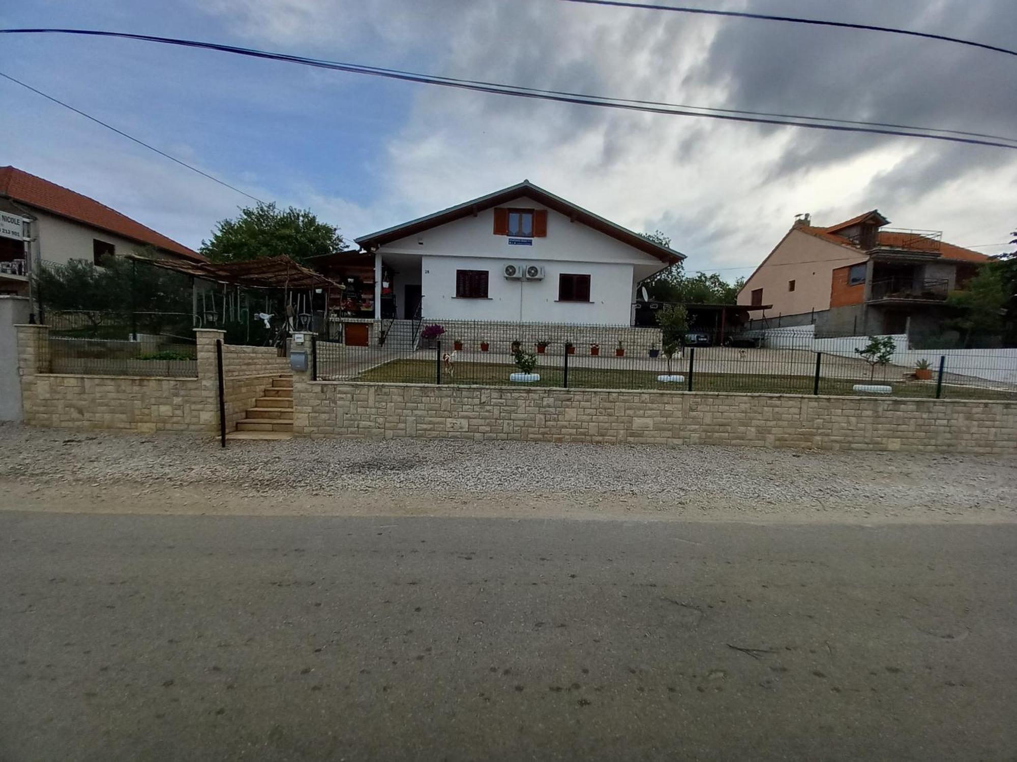 Appartement Nicole Benkovac Εξωτερικό φωτογραφία